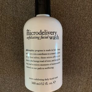 NEW Philosophy Microdelivery Exfoliating Facial Wash